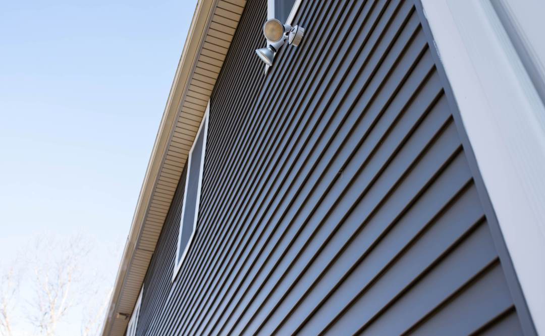 siding ideas, a house with vinyl siding
