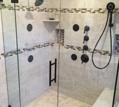 2 Expert bathroom remodeling services in Farmingdale for a luxury upgrade.