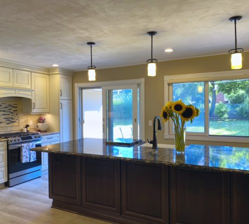 1 Roslyn Kitchen  remodeling contractor with top-rated designs.